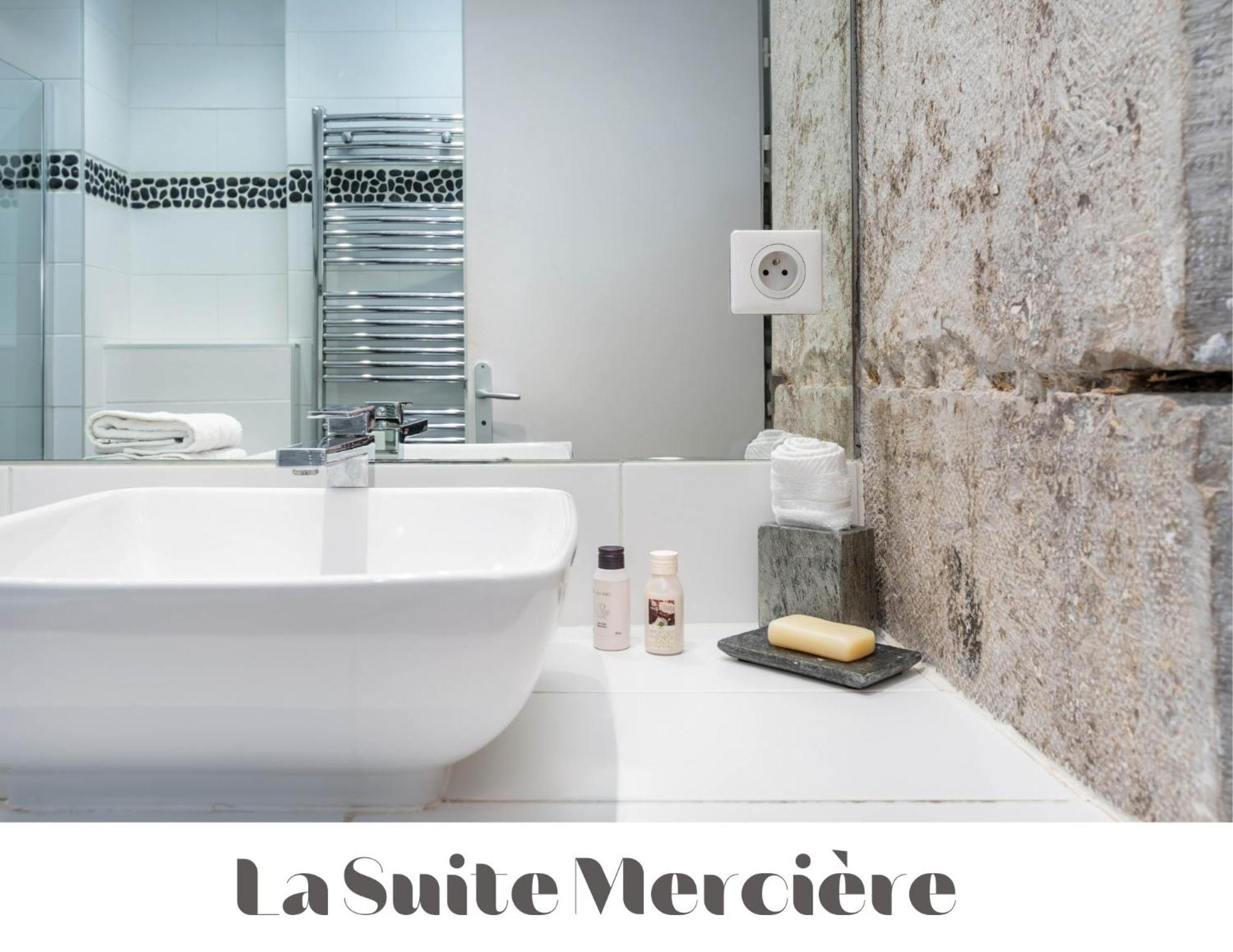 Le Carré Merciere Lione Esterno foto